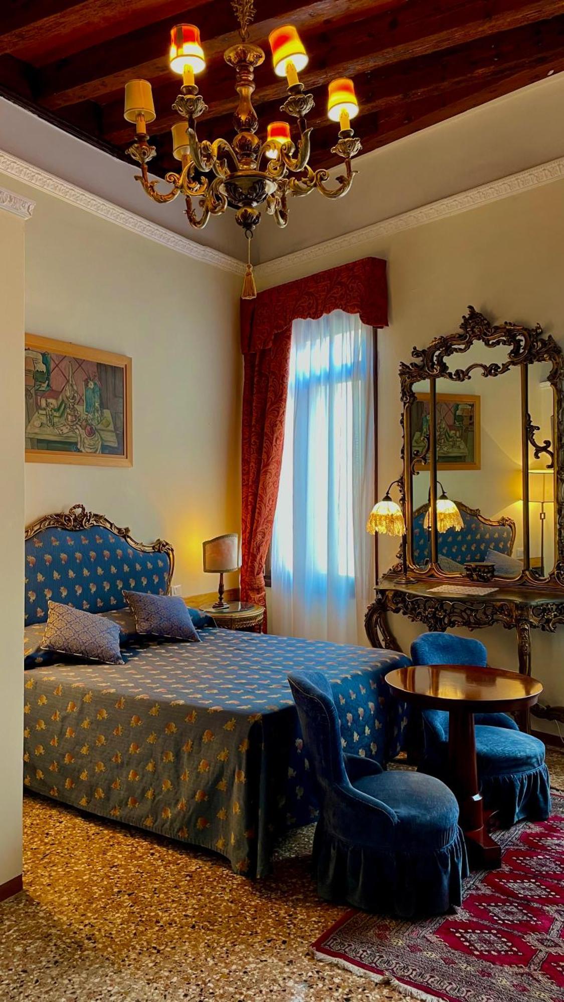 Locanda Console Palais *