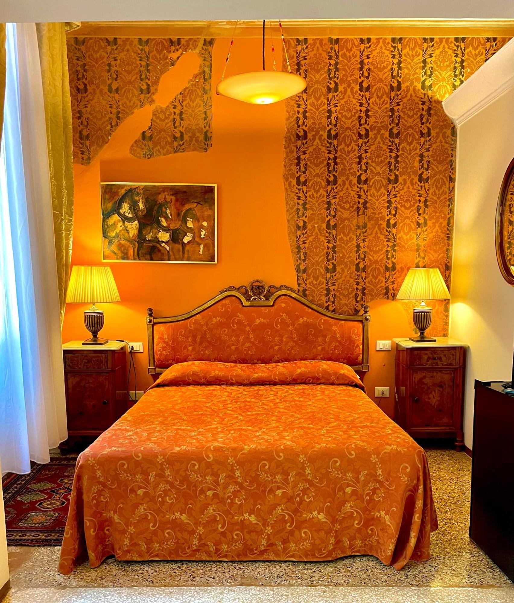 Locanda Console Palais
